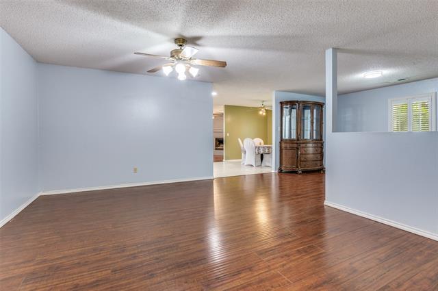 Building Photo - 528 Lester St