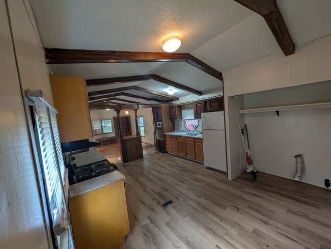 Building Photo - 35 Ransdell Ln