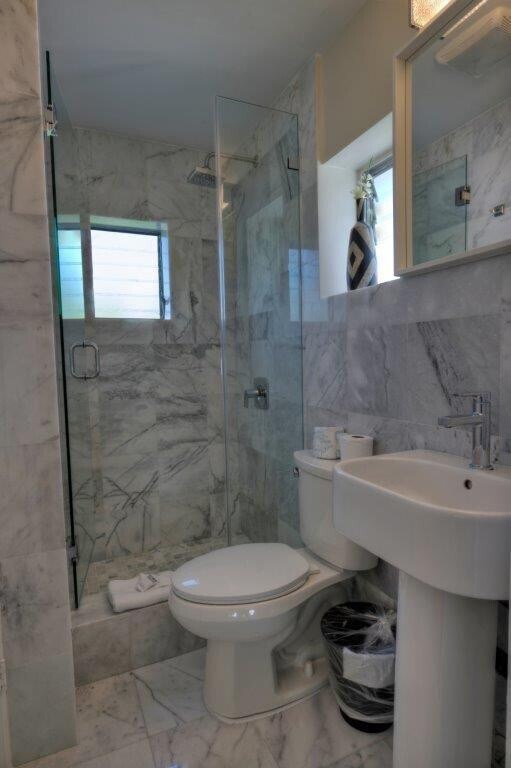 Building Photo - 3201 NE 23rd St