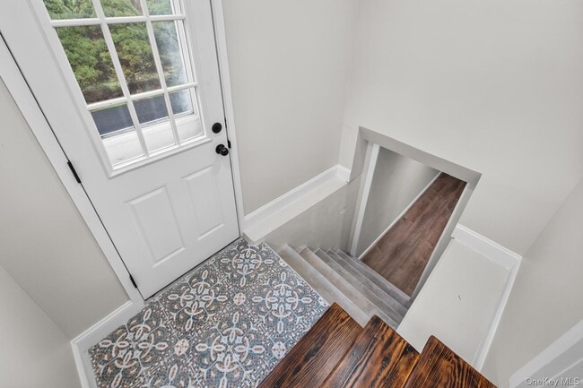 Building Photo - 78 E Maltbie Ave