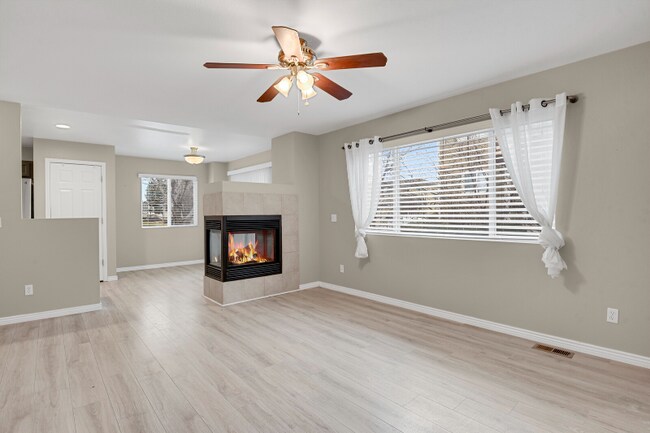 Building Photo - 11497 White Lotus Ln