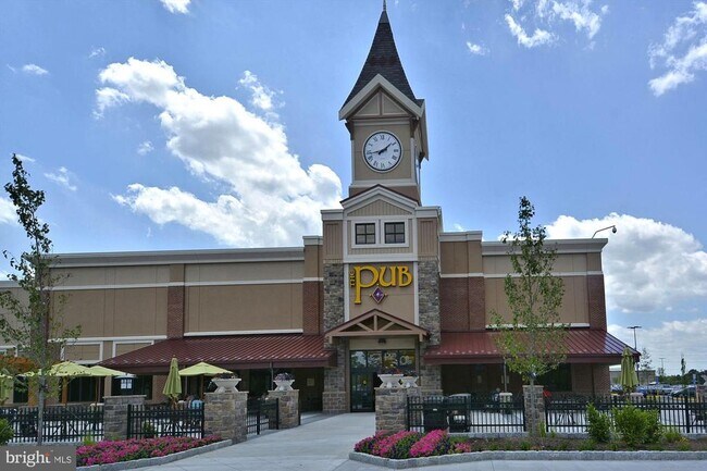 Building Photo - 8120 Cooper St