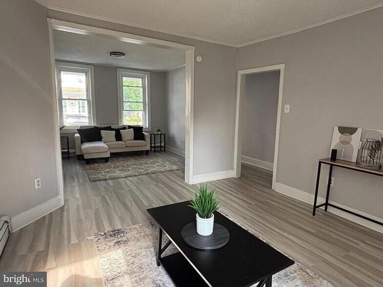 Building Photo - 503 Linden Ave