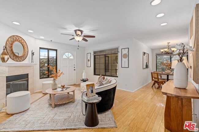 Building Photo - 102 N Sweetzer Ave