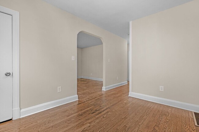 Building Photo - 2802 Berwick Ave