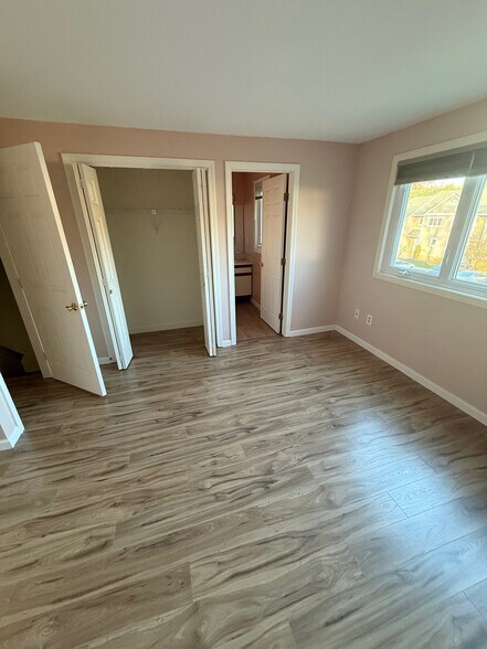 Secondary Bedroom-1 - 76 Oak Ridge Dr