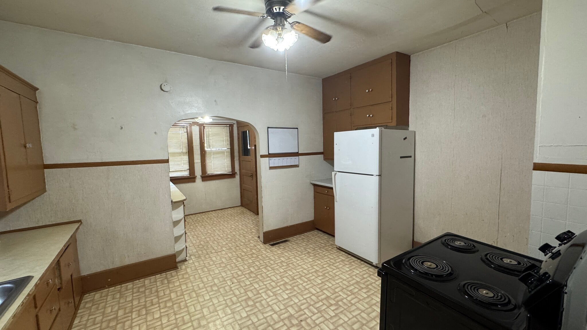 Building Photo - 406 S Chicago Ave