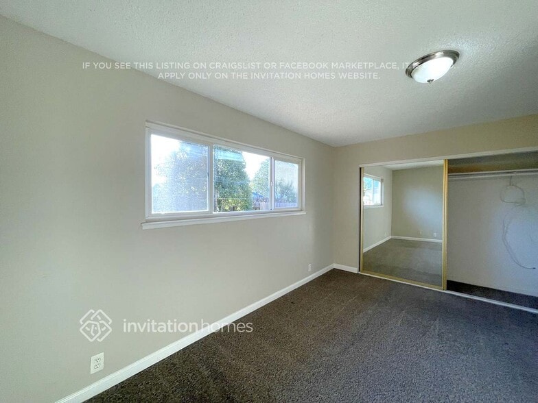 Building Photo - 513 Hummingbird Way