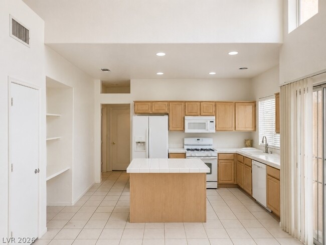 Building Photo - 8101 Kempston Ct