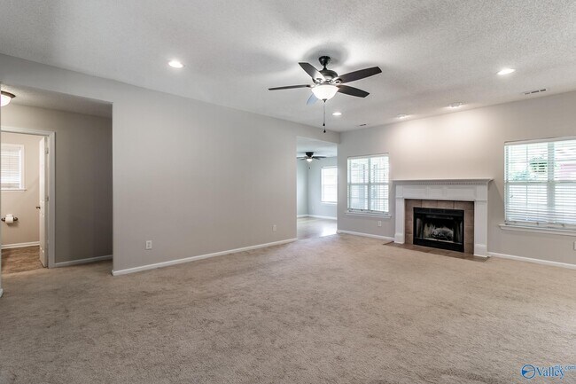 Building Photo - 114 Clover Ridge Dr