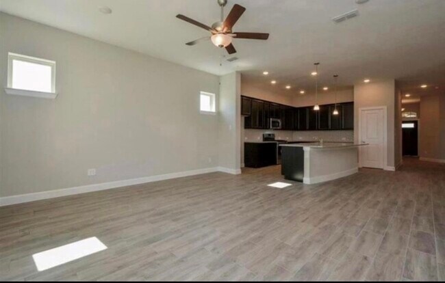 Building Photo - 427 Micaela Meadows Ct