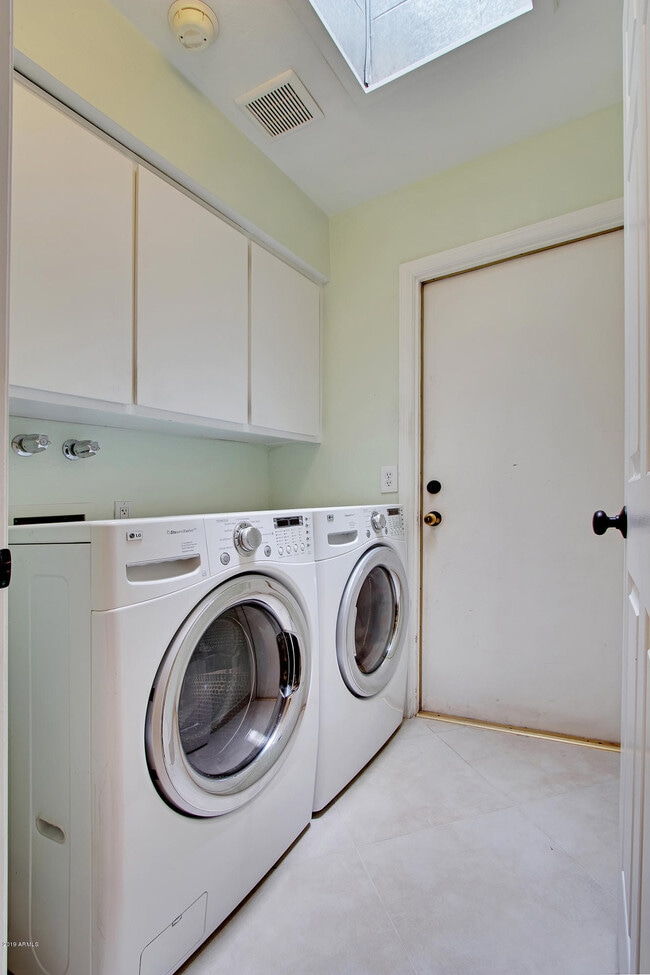 Building Photo - 8308 N 86th St