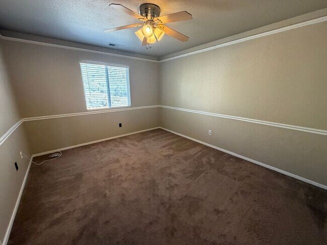 Building Photo - 2340 Sapphire Ridge Way