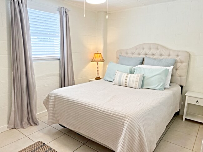 Building Photo - 9092 W Fort Island Trail
