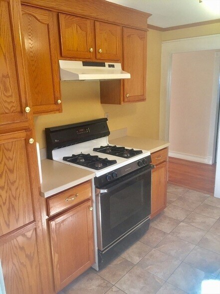 Building Photo - 24 Soule Ave