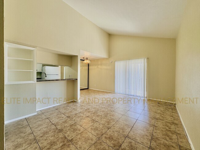Building Photo - 1620 N Wilmot Rd
