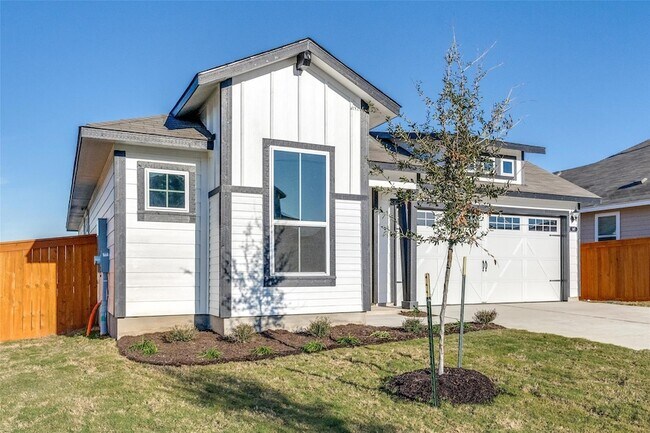 Building Photo - 147 Shugart St