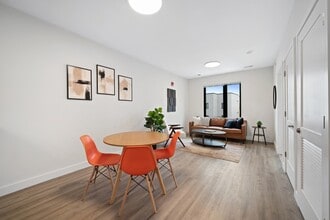 Building Photo - 72 S Essex Ave