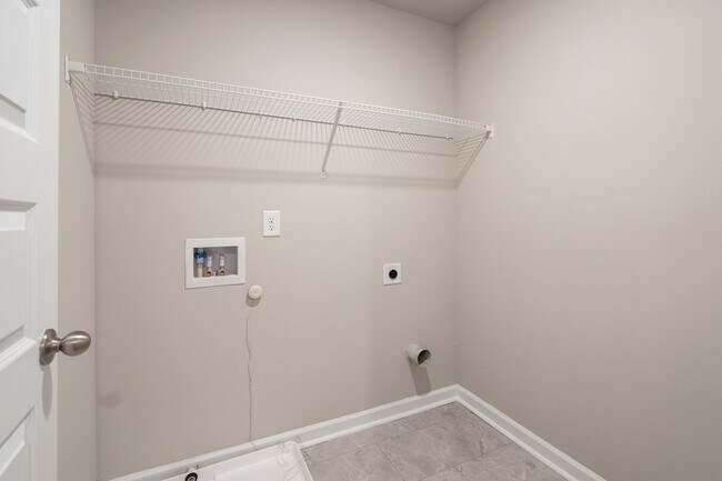 Building Photo - 2299 Birch Mountain Run