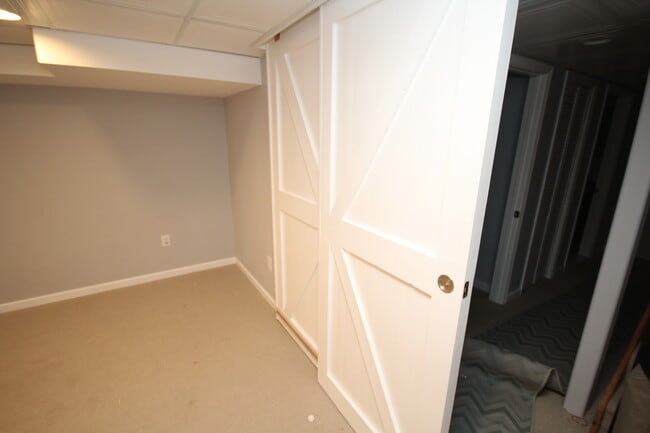 Building Photo - Coming Soon!!  Beautiful, well kept 3 bedr...