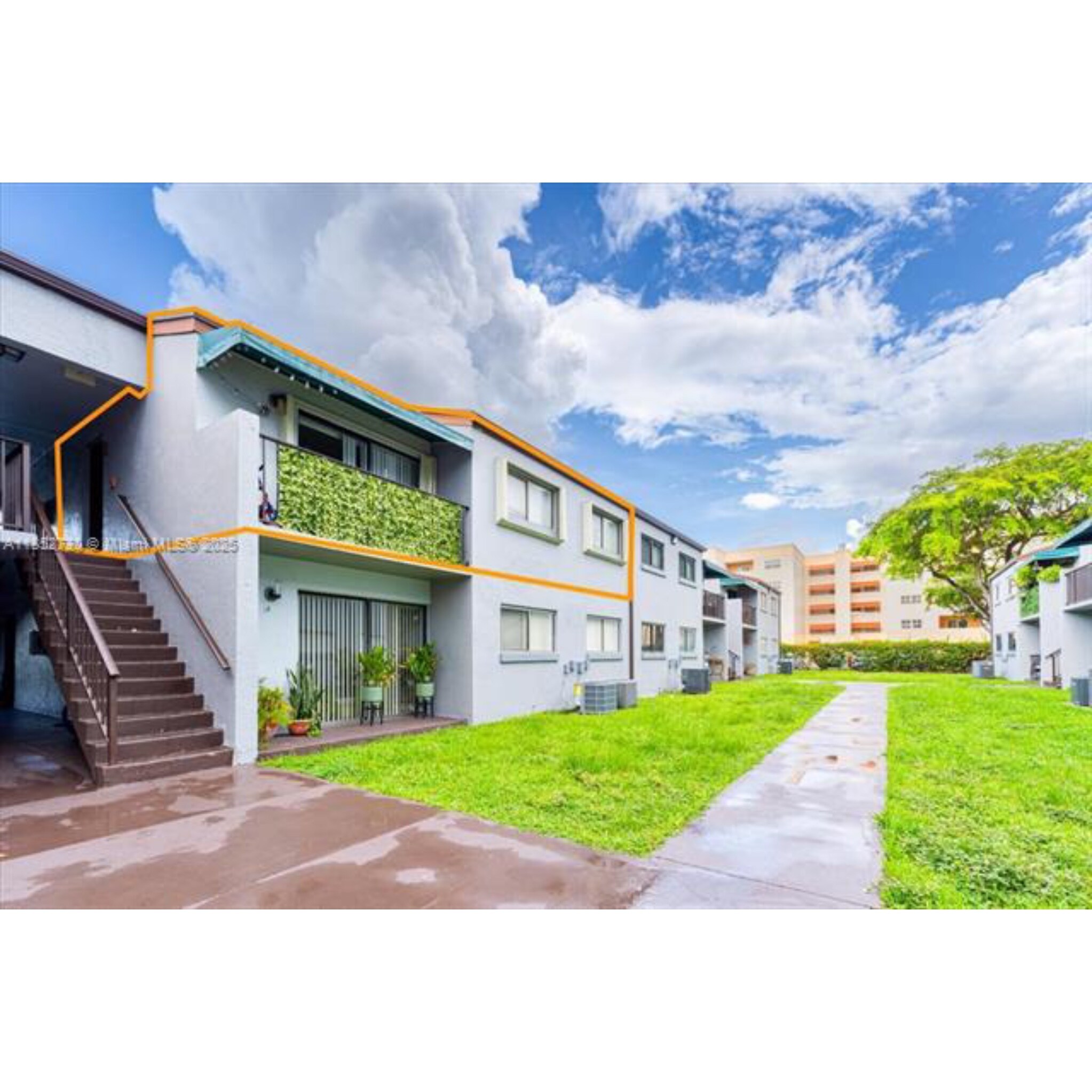 Building Photo - 7419 SW 152nd Ave