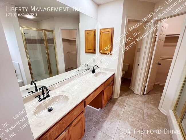 Building Photo - 304 Thetford Dr