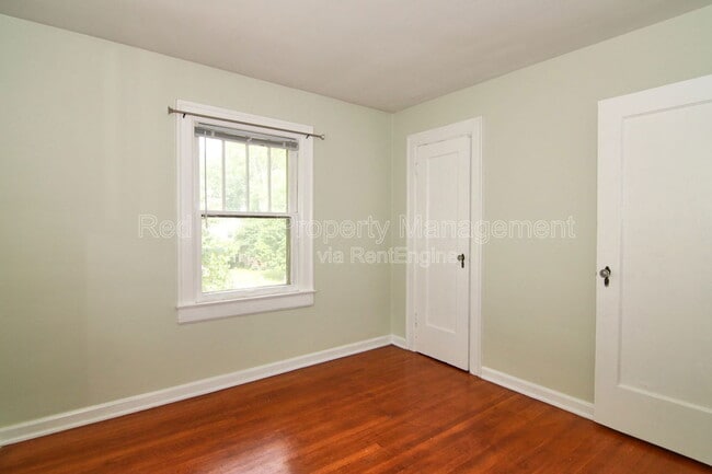 Building Photo - 6055 Central Ave