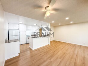 Building Photo - 5252 Hermitage Ave