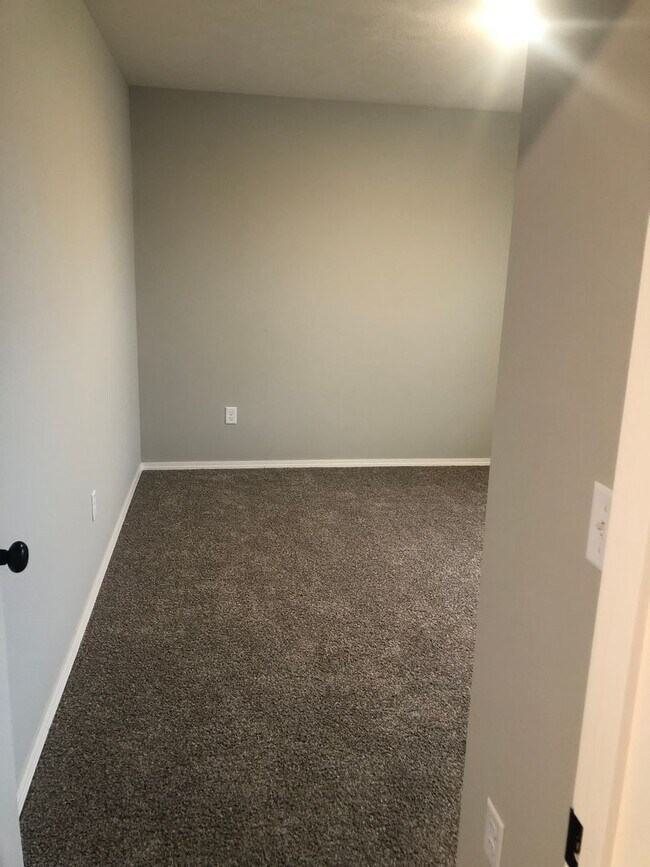 Building Photo - Make this  beautiful modern home yours!! HOA paid!
