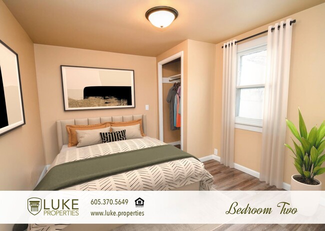 Building Photo - 226 N Lake Ave