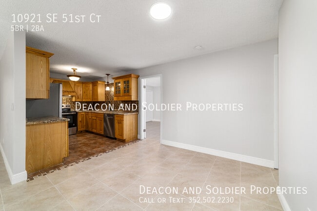 Building Photo - 10921 SE 51st Ct