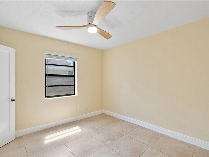 Bedroom 3 - 6470 SW 38th St