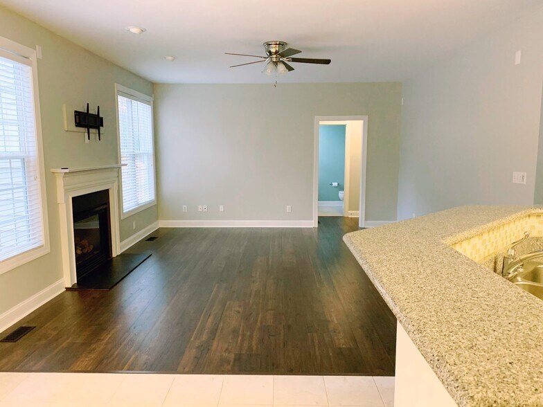 Building Photo - 2412 Horizon Hike Ct