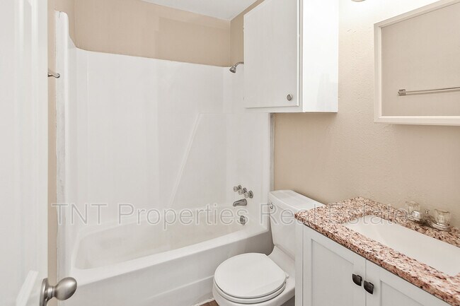 Building Photo - 2914 Prairie Flower Cir