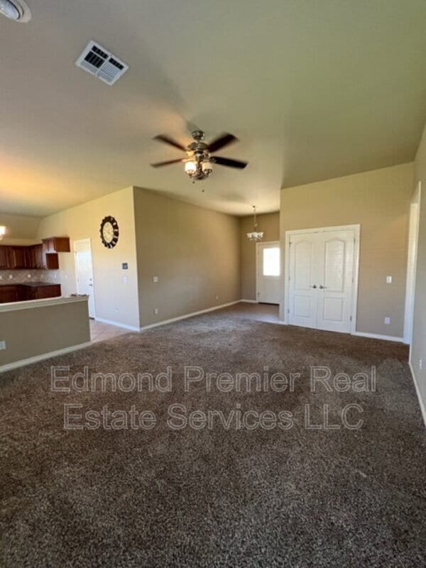 Building Photo - 12797 SE 21st Ct