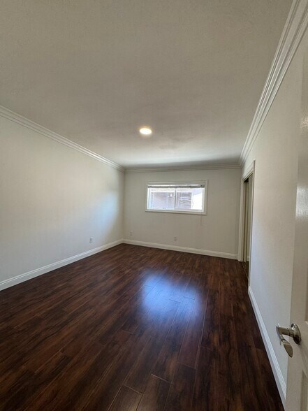 Building Photo - 2203 Voorhees Ave