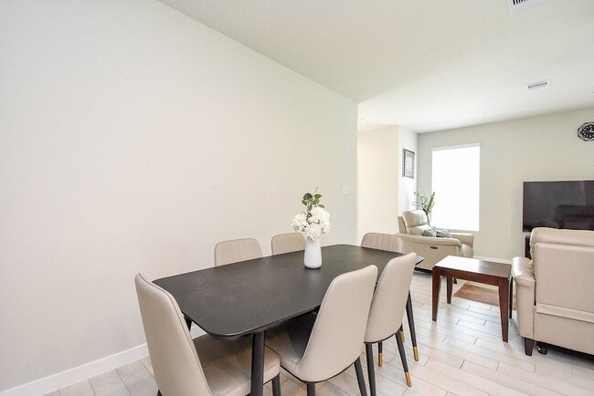Building Photo - 2222 Emerald Diamond Ct
