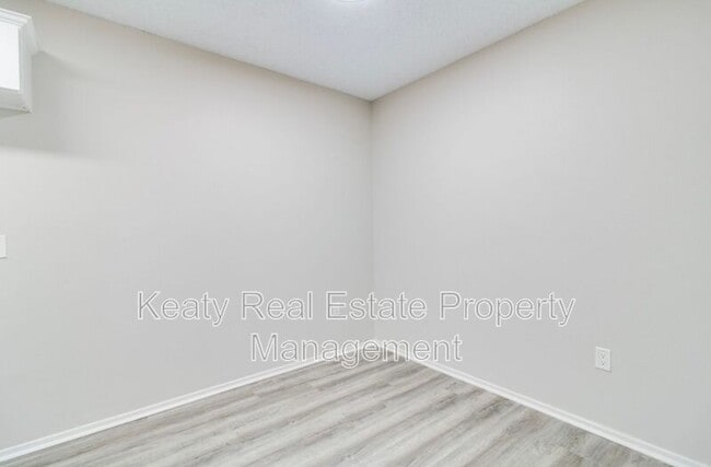 Building Photo - 107 Meudon St