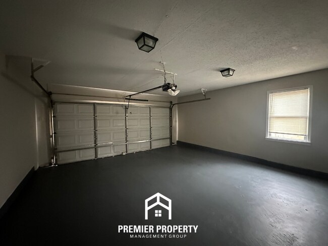 Building Photo - 968 Boones Hollow Dr