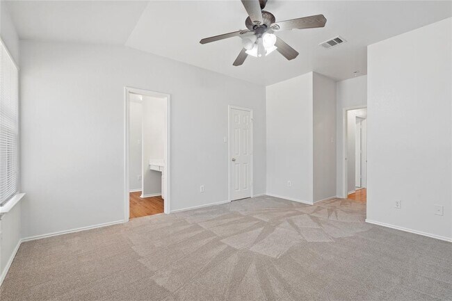 Building Photo - 3307 Blue Ridge Dr