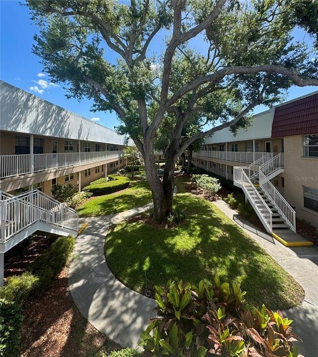 Building Photo - 10036 63rd Ave N