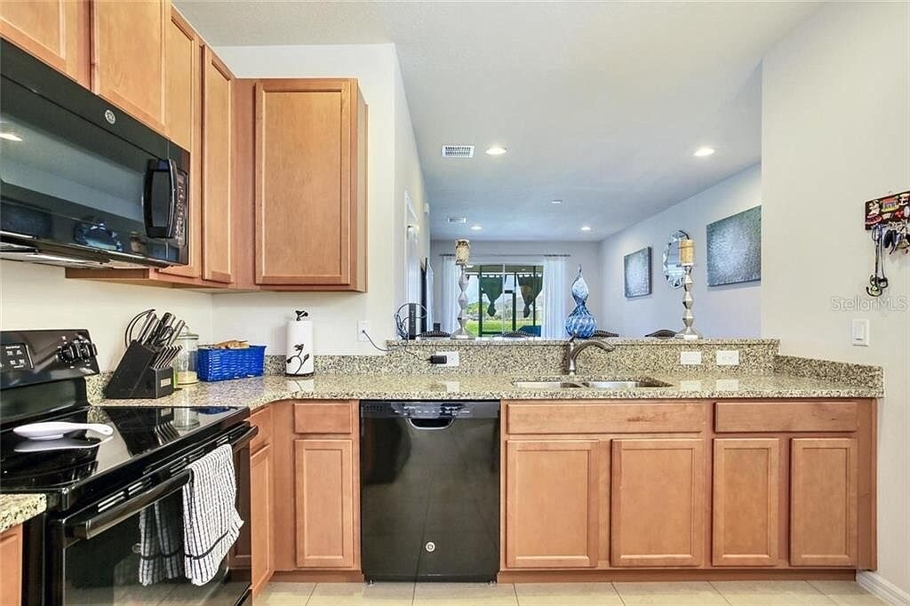Kitchen - 10958 Verawood Dr