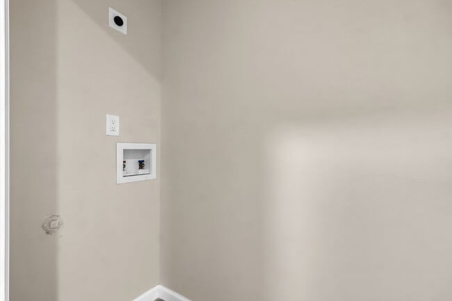 Building Photo - Newly Remodeled Units!