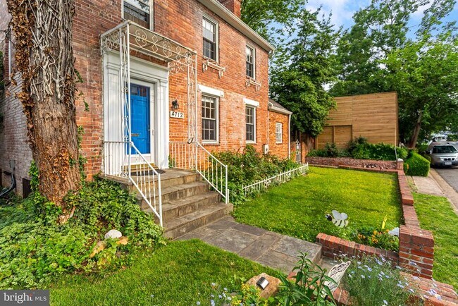 Primary Photo - 4712 Piney Branch Rd NW