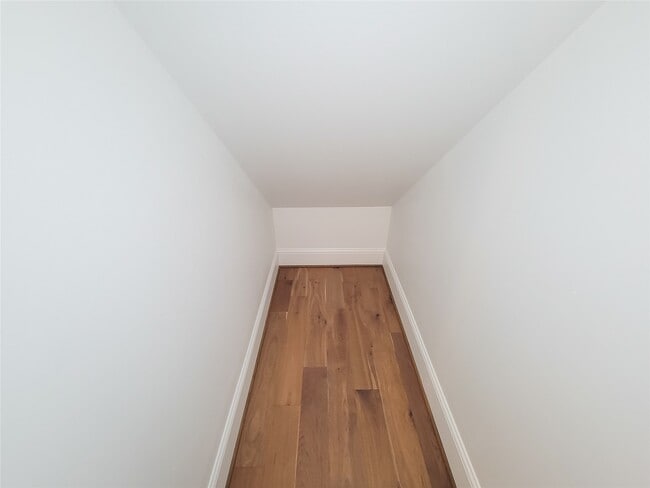 Building Photo - 533 W 27th St
