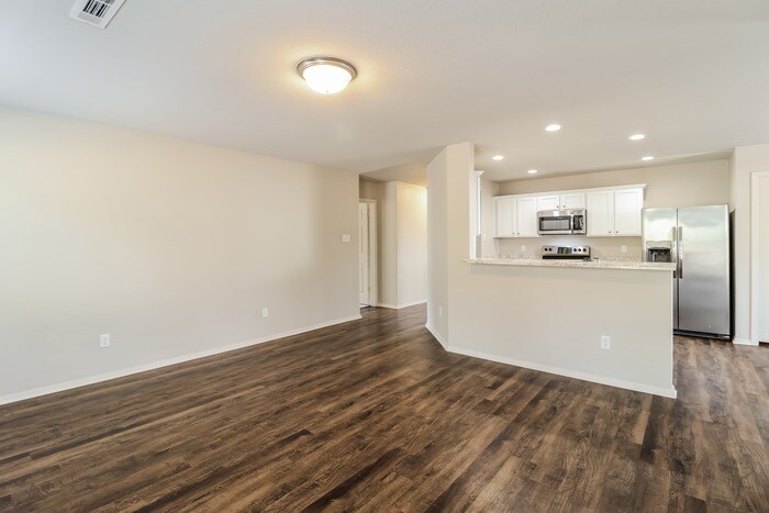 Building Photo - 11216 Tipton Rd