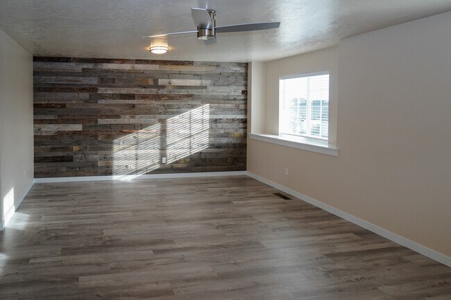 Building Photo - 4272 W Peak Cloud Dr