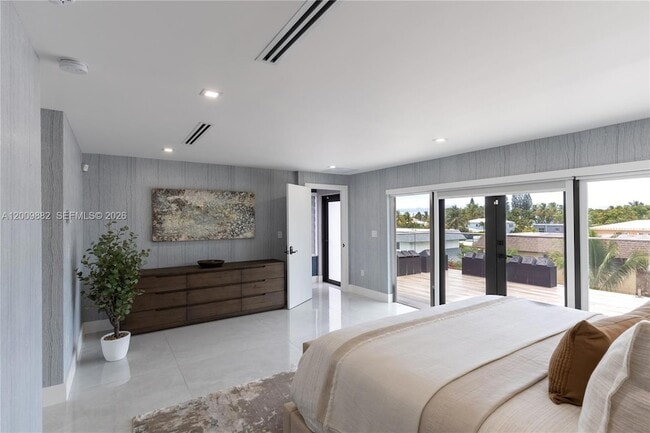 Building Photo - 5601 N Ocean Dr