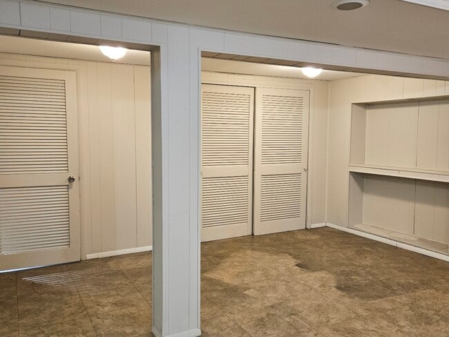 Building Photo - 228 Monroe Rd