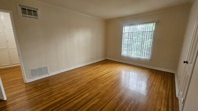 Building Photo - 4221 Los Feliz Blvd